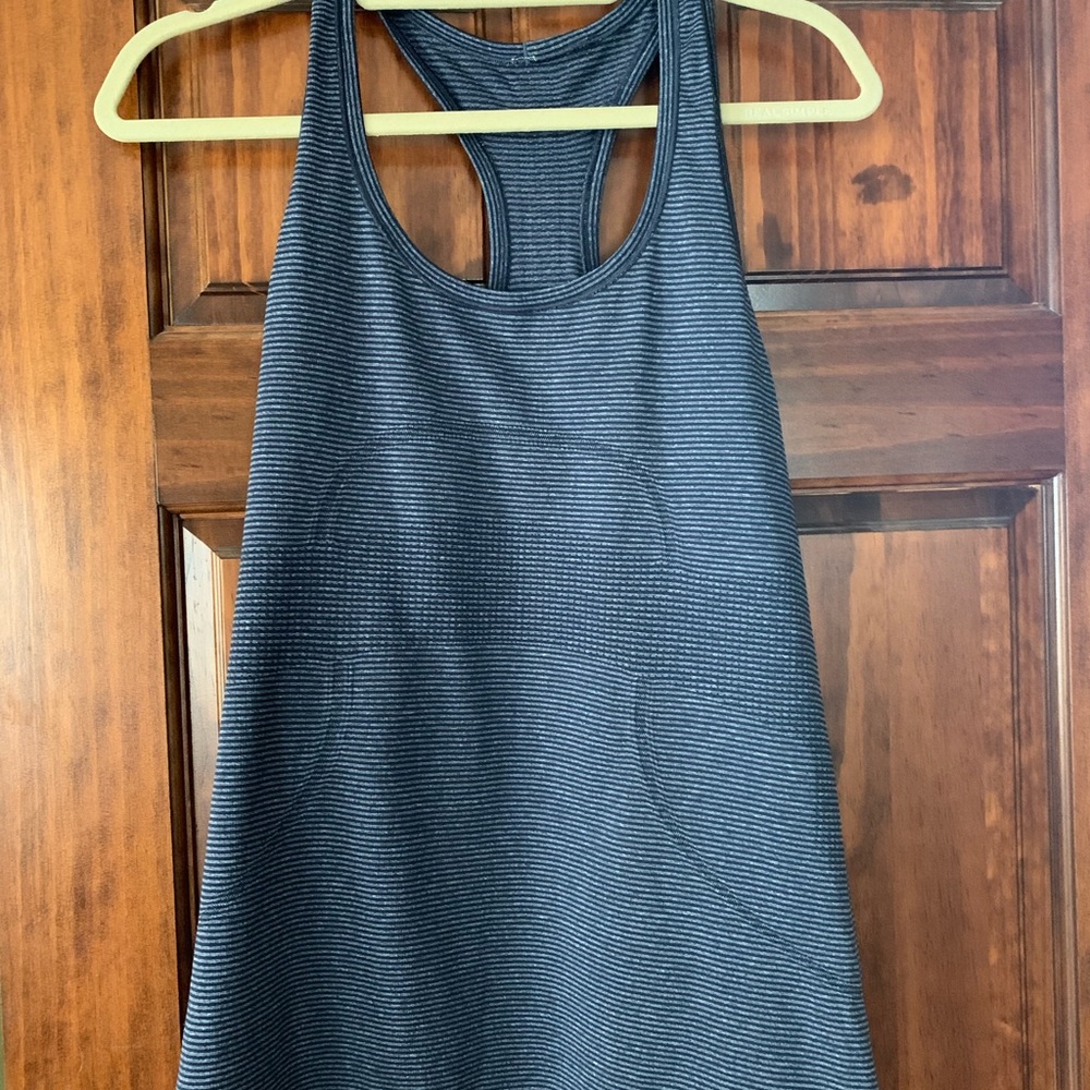 Lululemon tank top